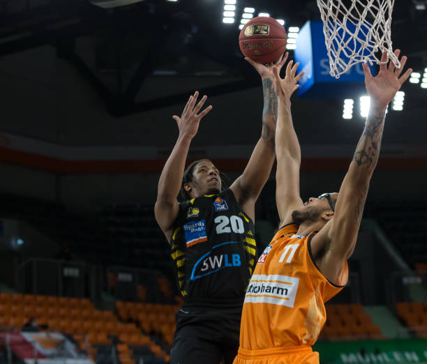 超越詹姆斯 超越詹姆斯